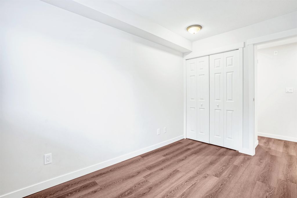listing image 1100406073456384663