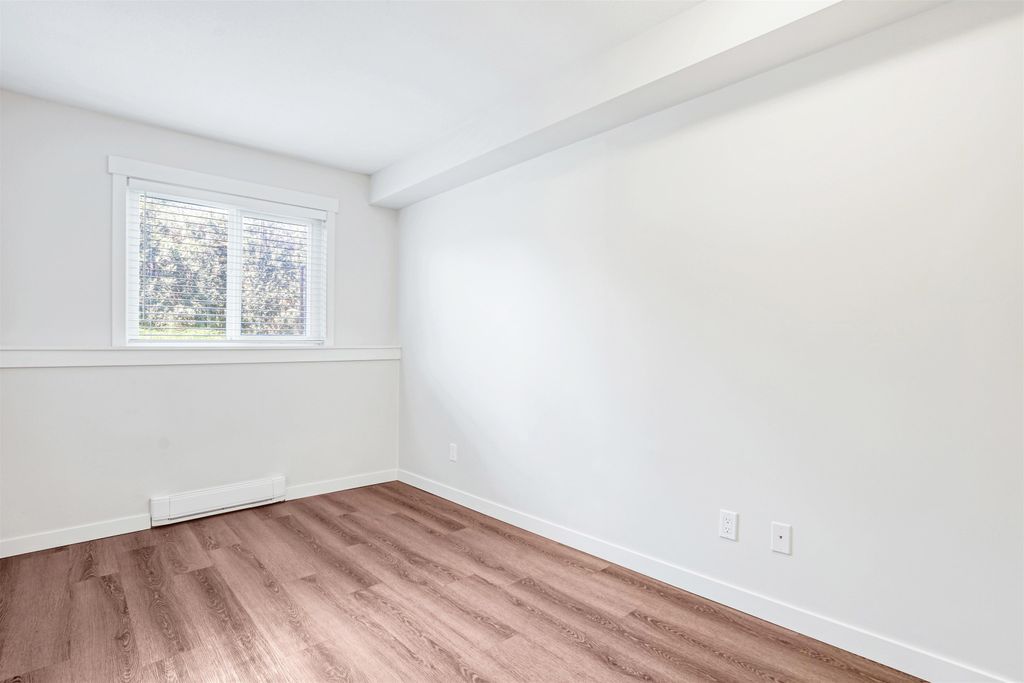 listing image 1100278331062934666