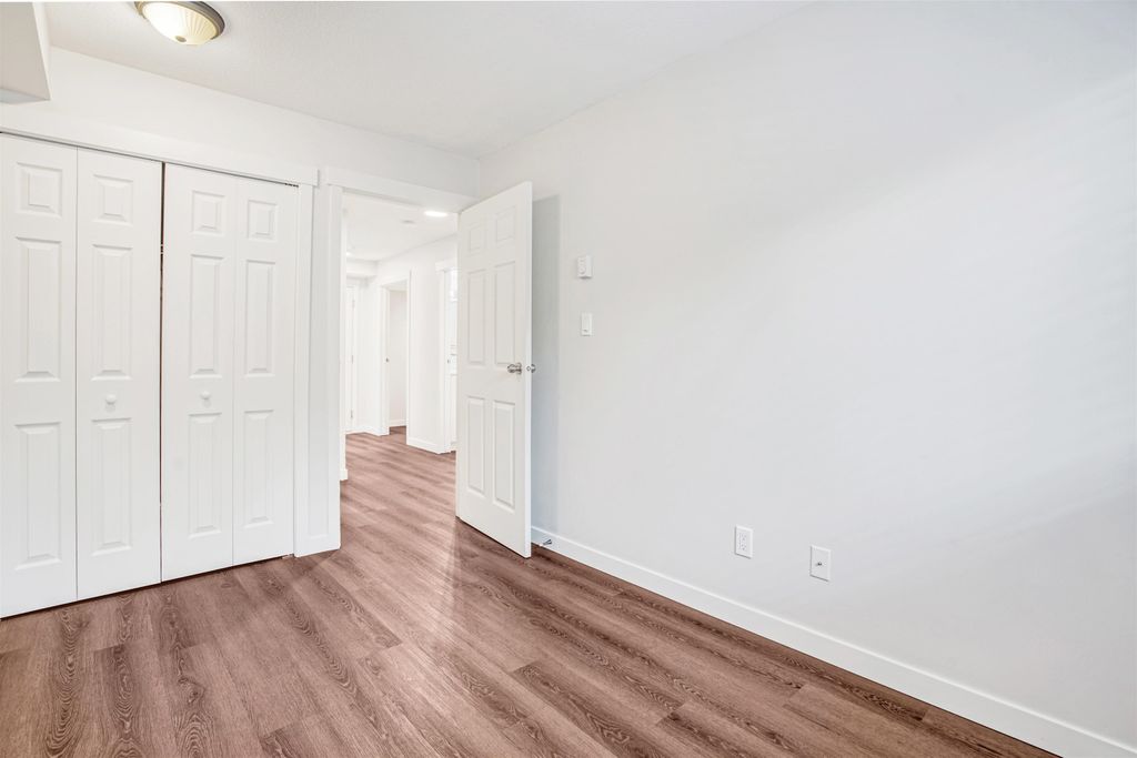 listing image 1108770117256858558