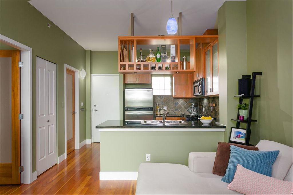 listing image 1101543224436355775