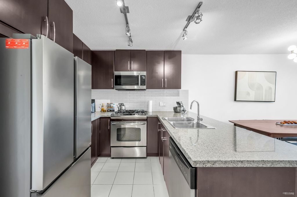 listing image 1101876413062905415