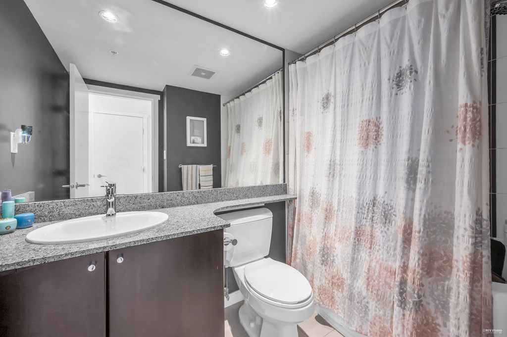 listing image 1102105528338840972