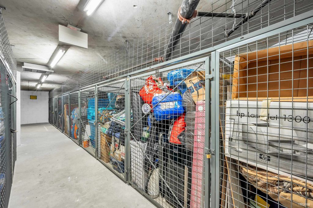 listing image 1108190012785094555