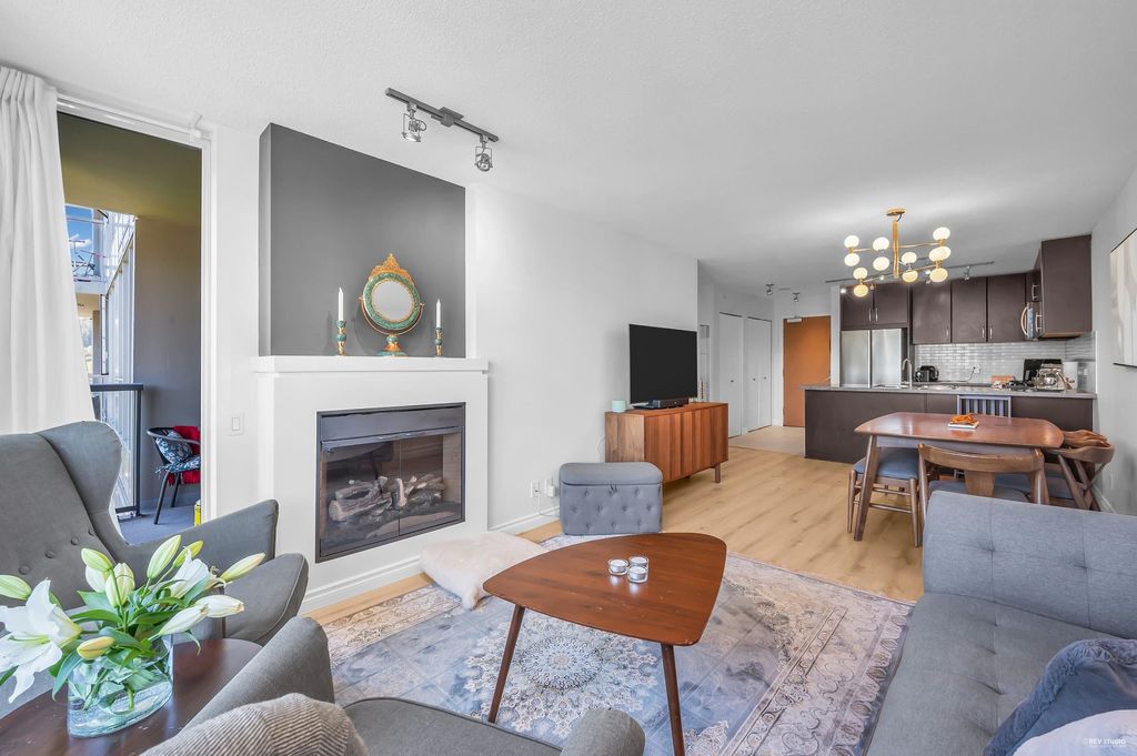 listing image 1103788002764145490