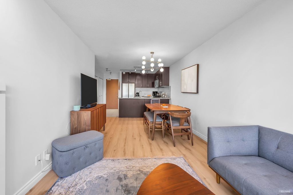 listing image 1105932770506938958