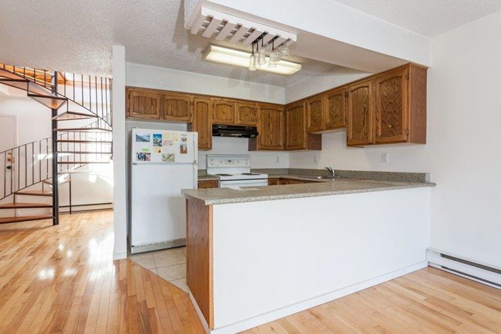 listing image 1102012700161443896