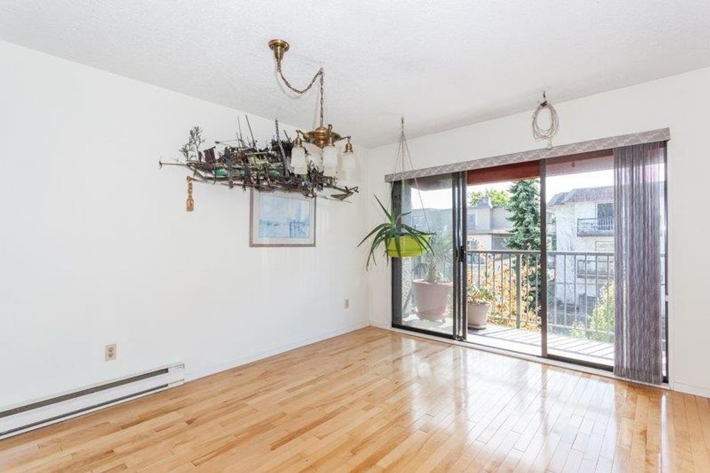 listing image 1101601216111364754