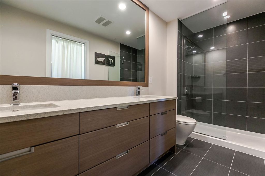 listing image 1102587896496325253