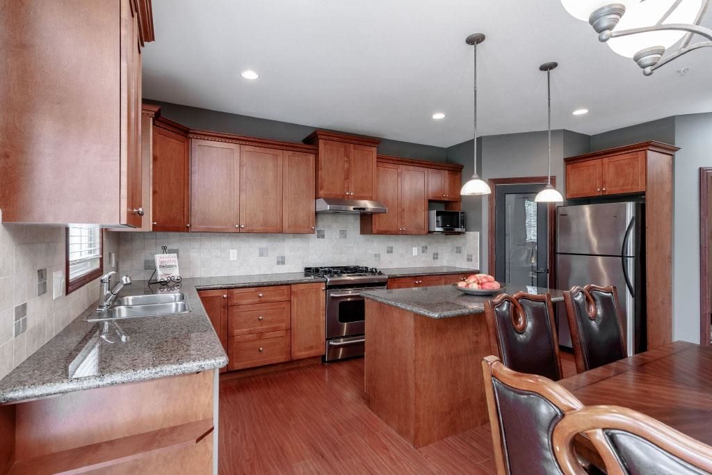 listing image 1102331290528494315