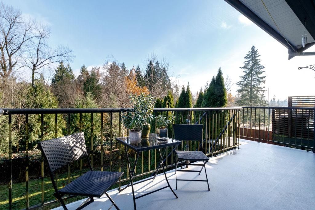 listing image 1101960348302907853