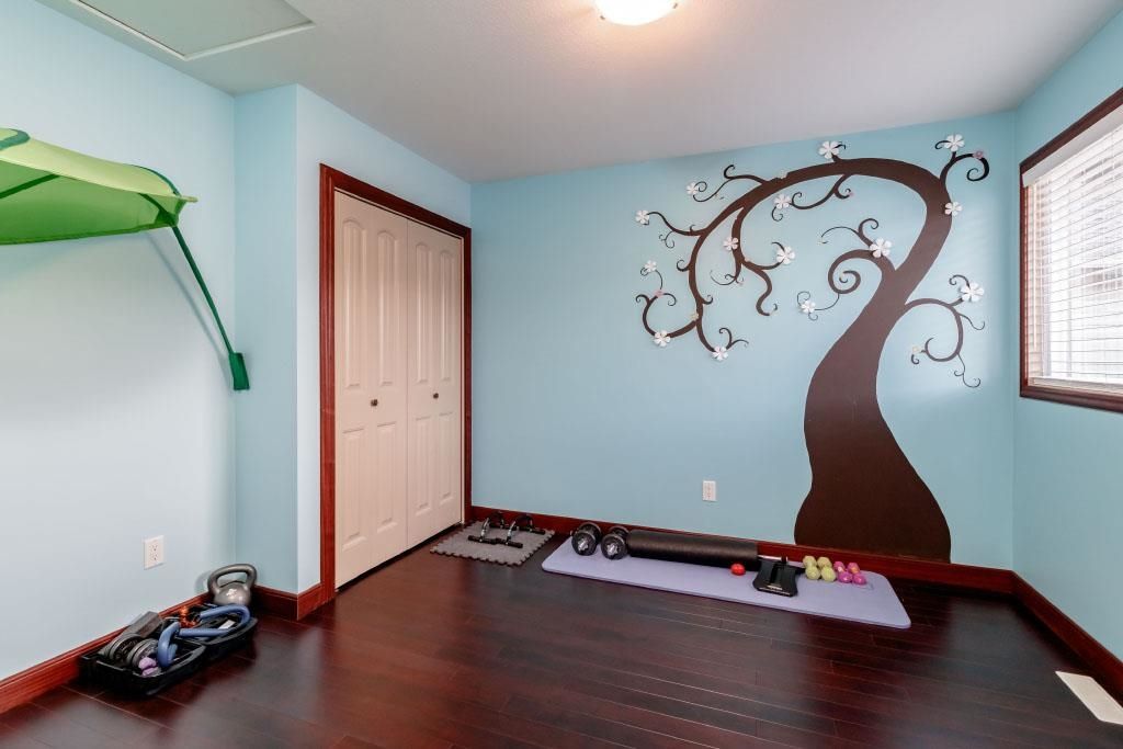 listing image 1106502416401104720