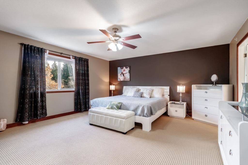 listing image 1107974149653473404