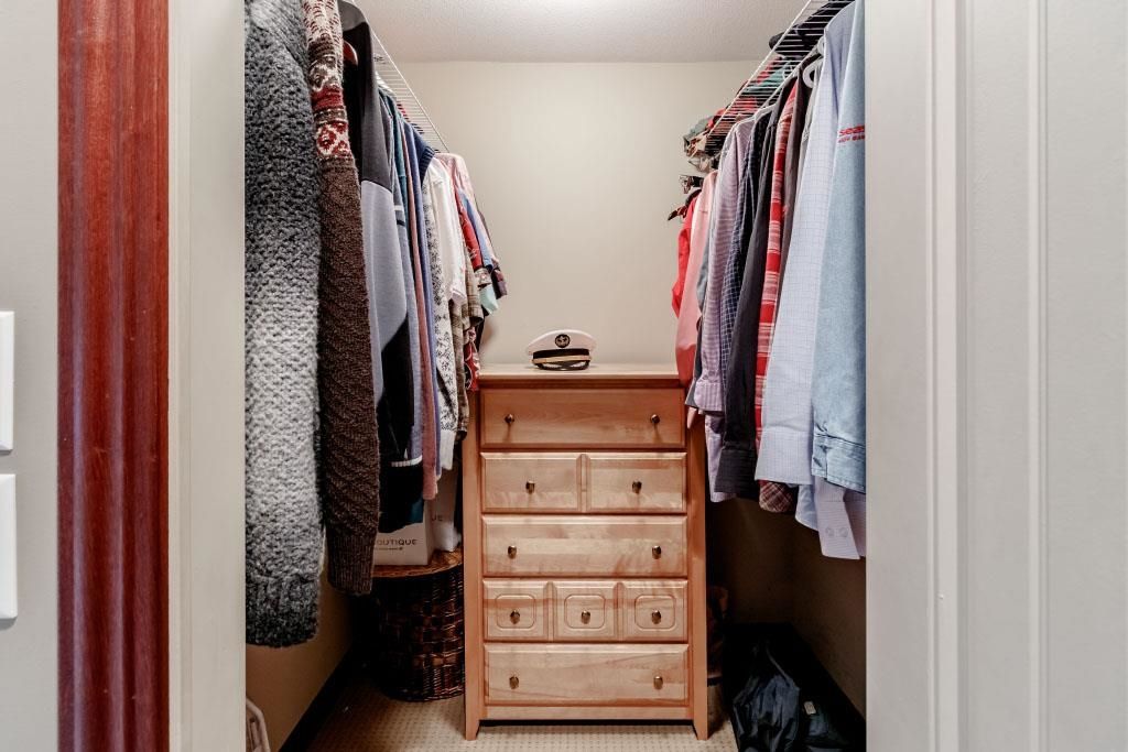 listing image 1101709201631772028