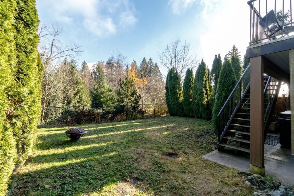 listing image 1106320037078209734