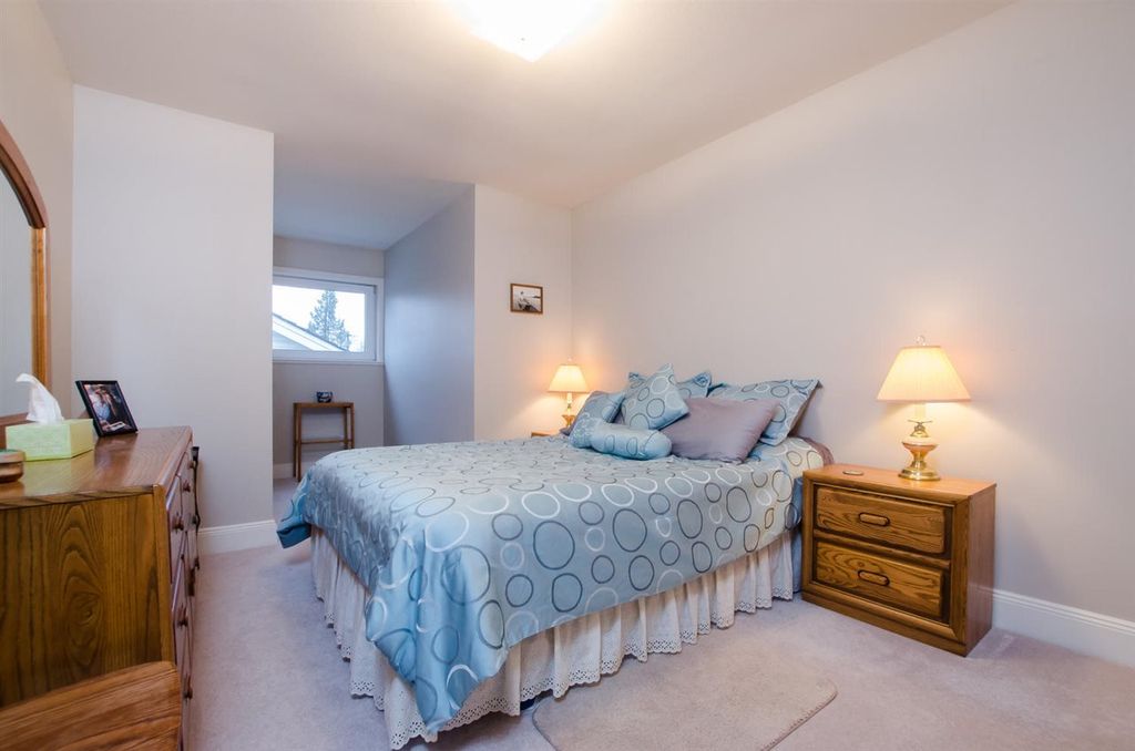 listing image 1103035457481798560