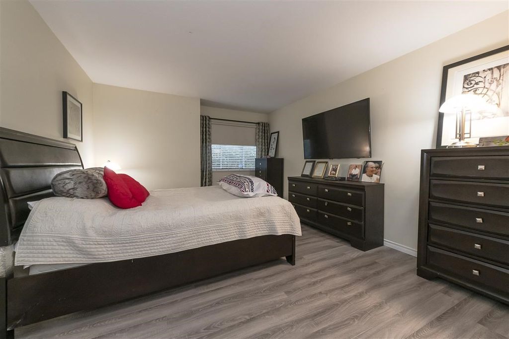 listing image 1105264268624077458