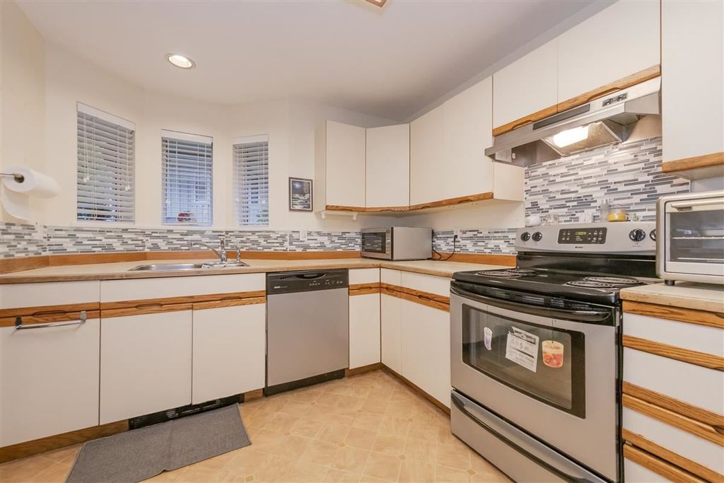 listing image 1101228261765970531