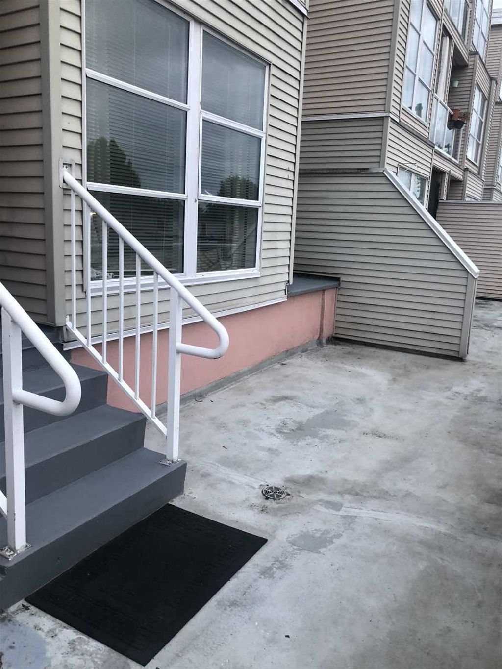 listing image 1100284825848200530