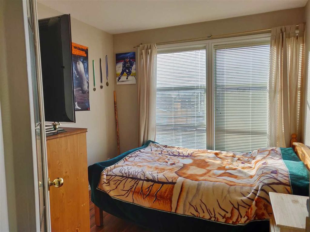 listing image 1103915704945335768