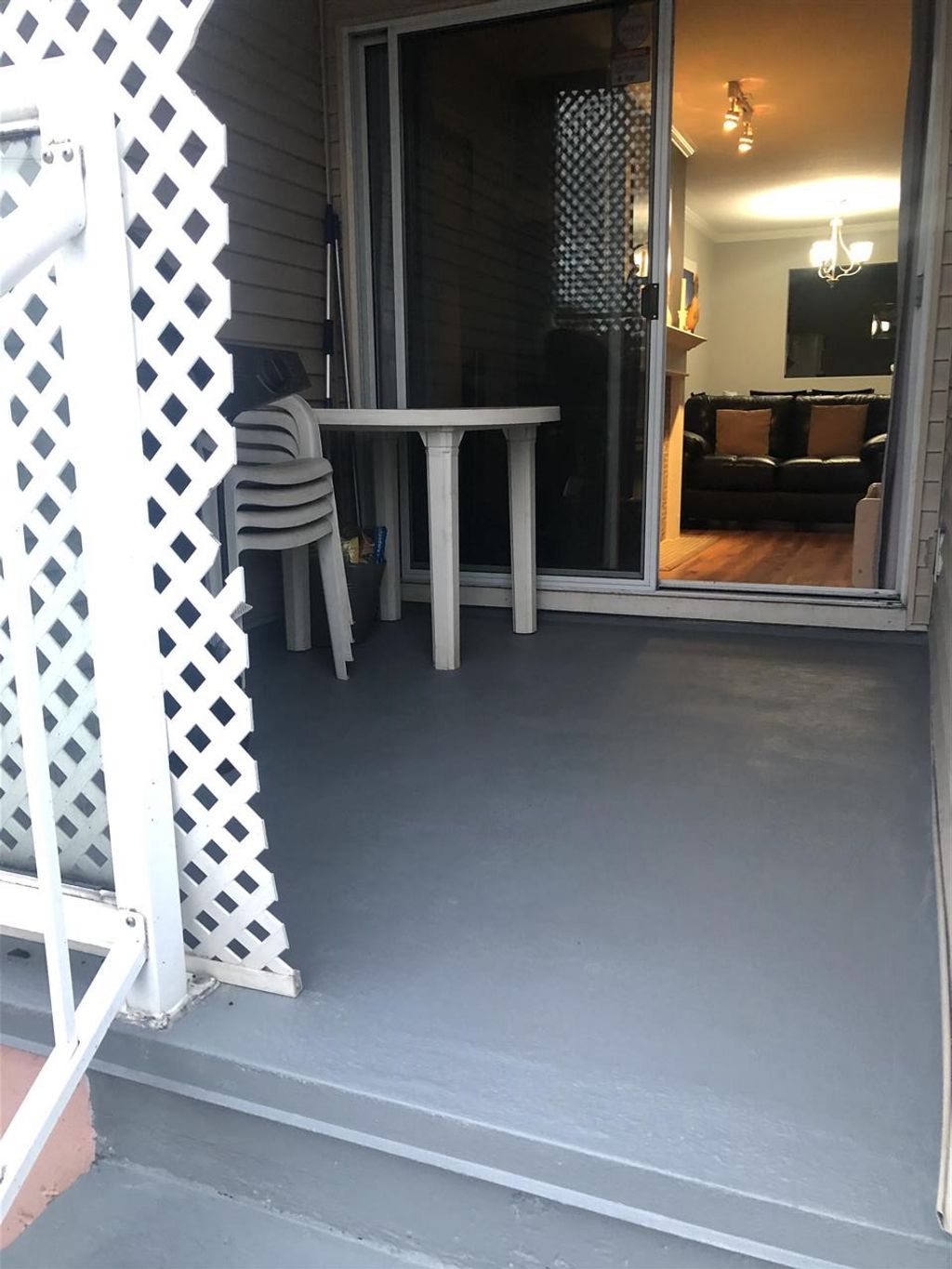 listing image 1109599118857635584