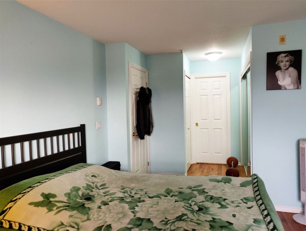 listing image 1100399703376584409