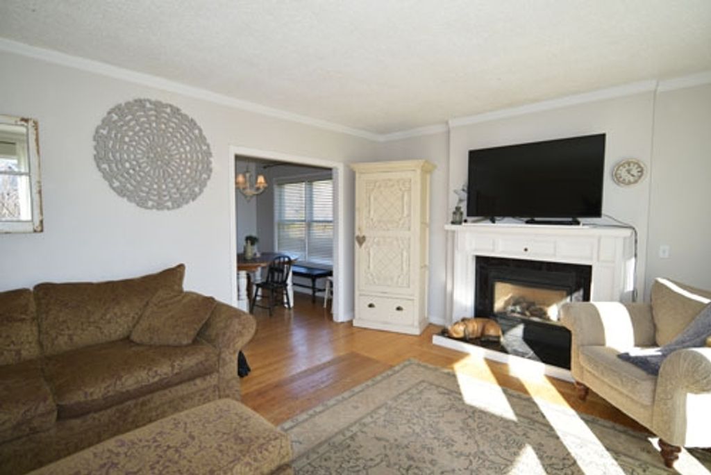 listing image 1101984342245734553