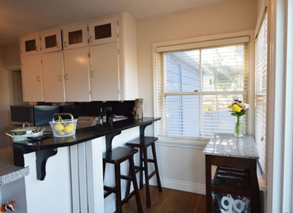 listing image 1106601202330956247