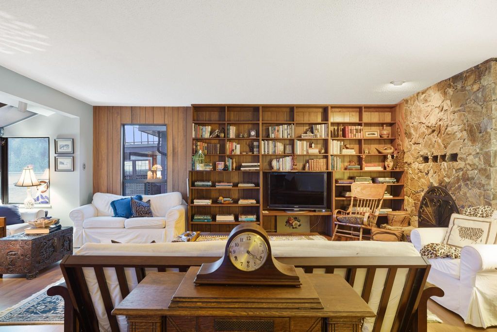 listing image 1101388624517109202