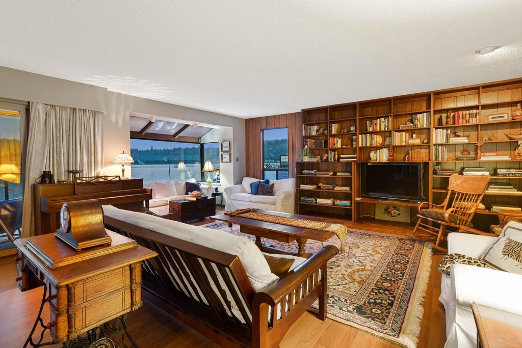 listing image 1109604834936260753