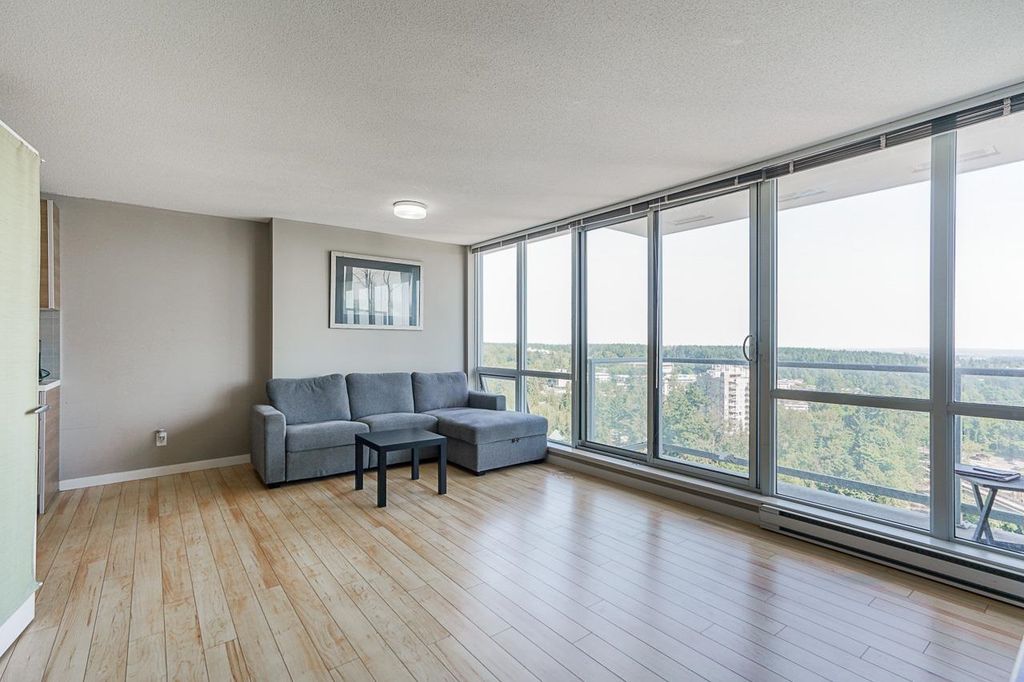 listing image 1104357709509331830