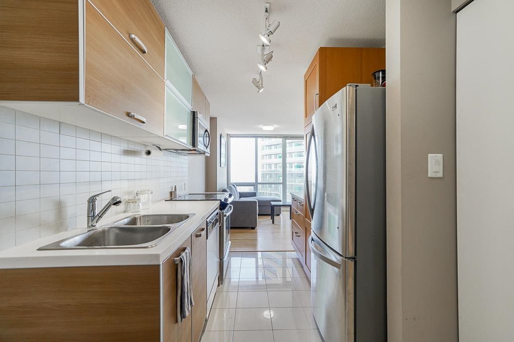 listing image 1100018799237966053