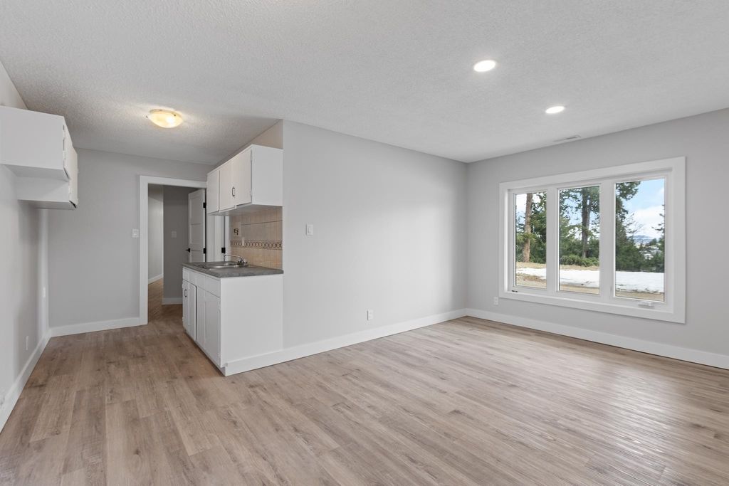 listing image 1101403955985013197