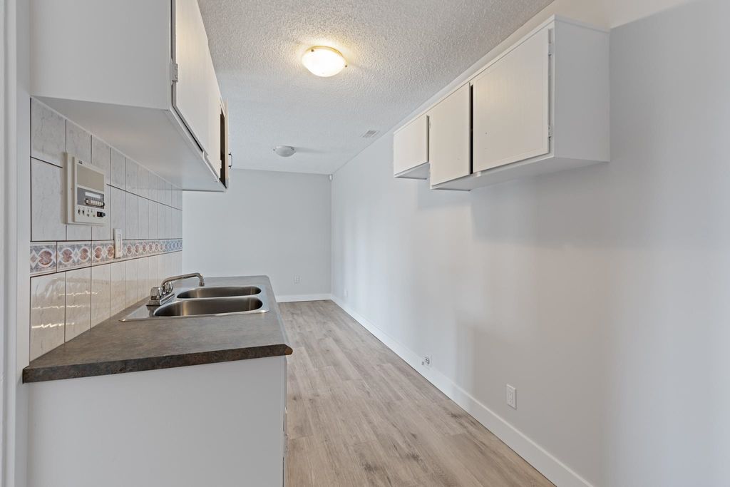 listing image 1106045366418104292