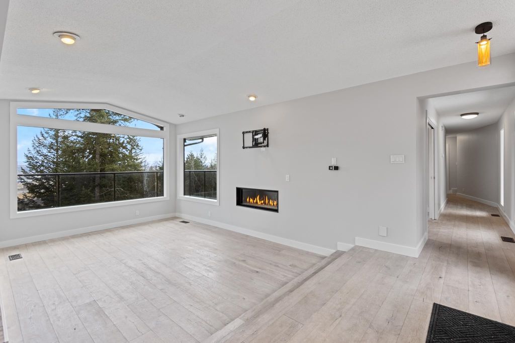 listing image 1104677392167341323