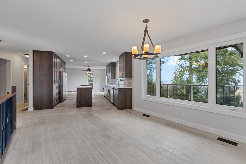 listing image 1106648427379747308