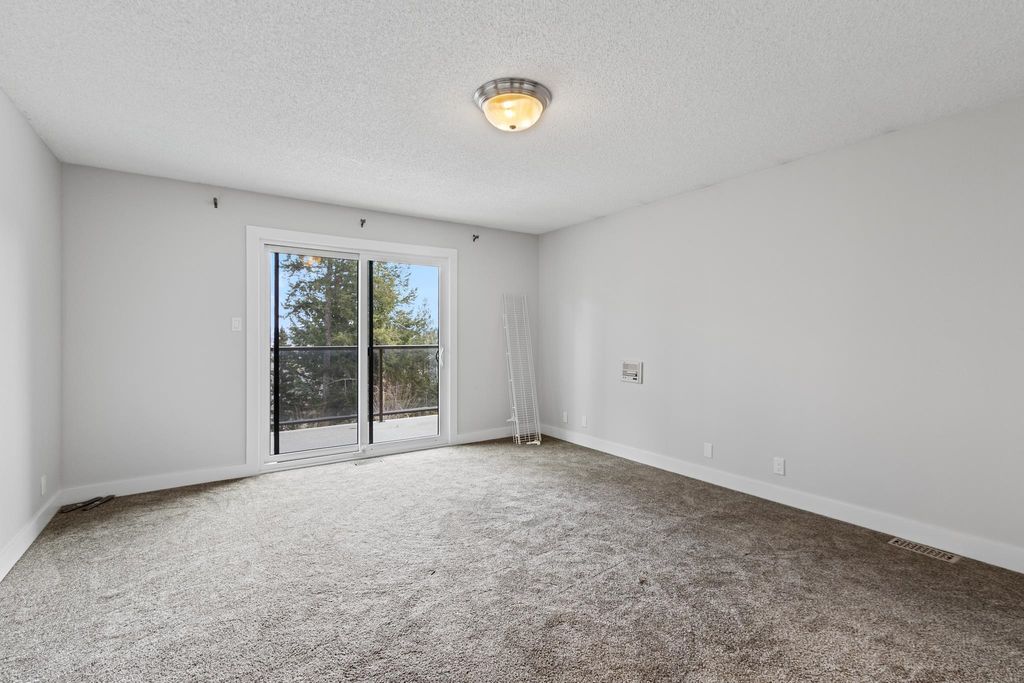 listing image 1106687625191699199