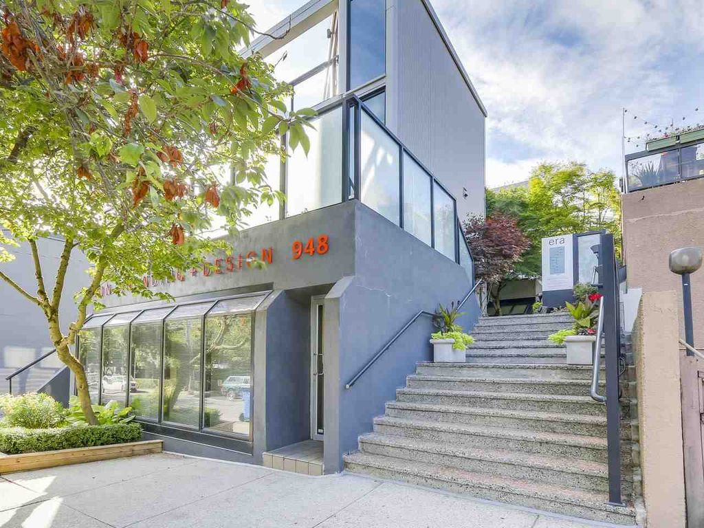 listing image 1106847630854216940