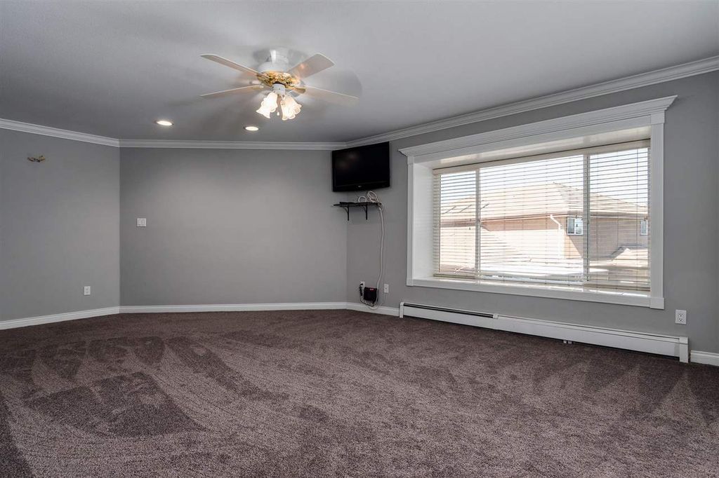 listing image 1104219372265236189