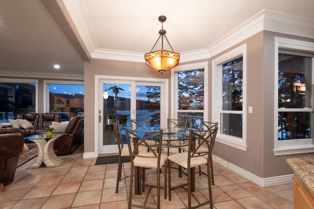listing image 1101282276979627836