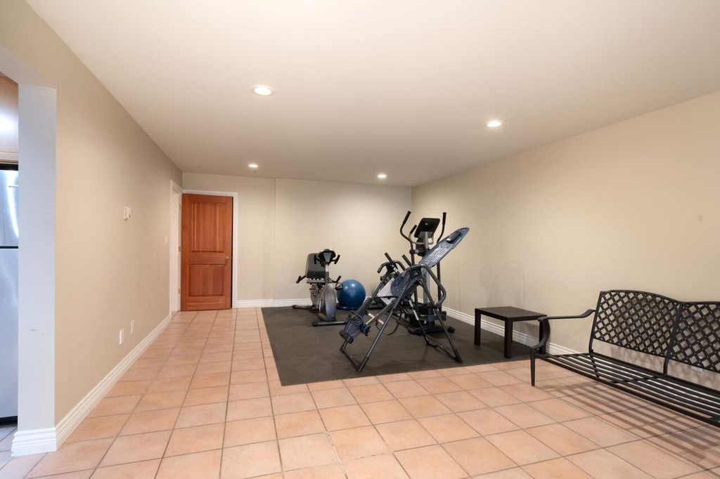 listing image 1105228387510074730