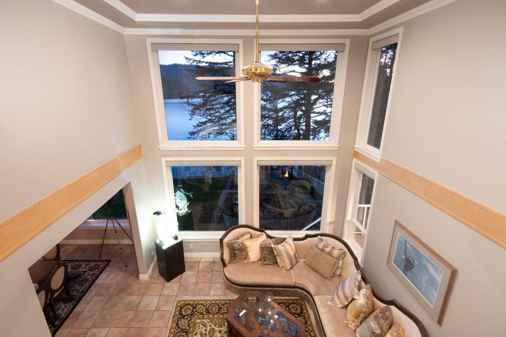 listing image 1102218198263284330