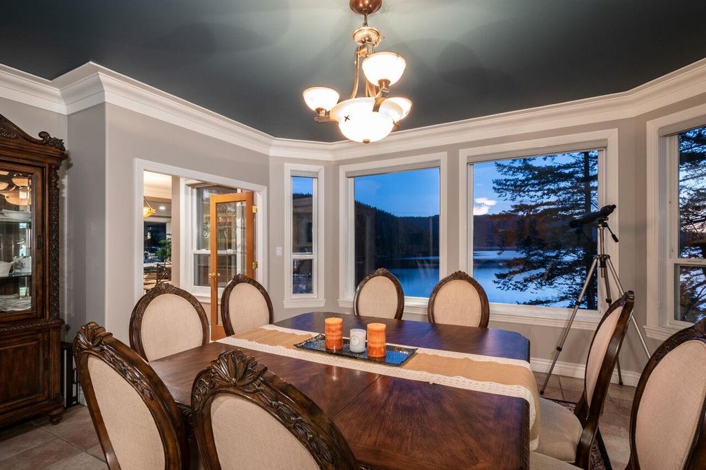 listing image 1101402176928991888