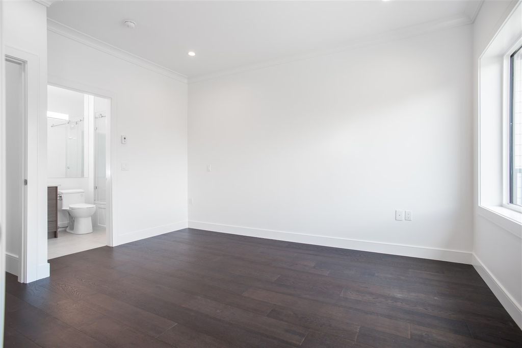 listing image 1107338454658327691