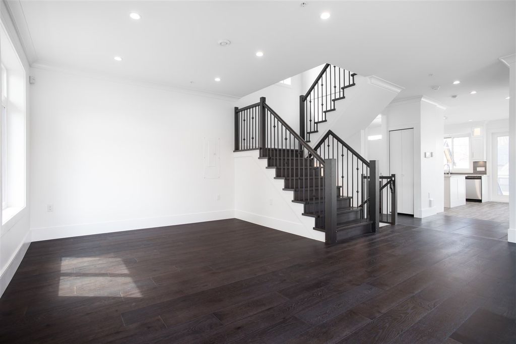 listing image 1100666875092518240