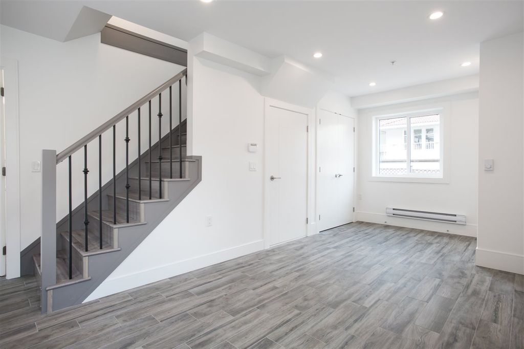 listing image 1100728540075769812