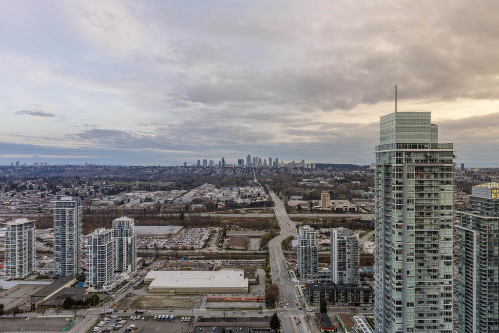 listing image 1102746365410579847