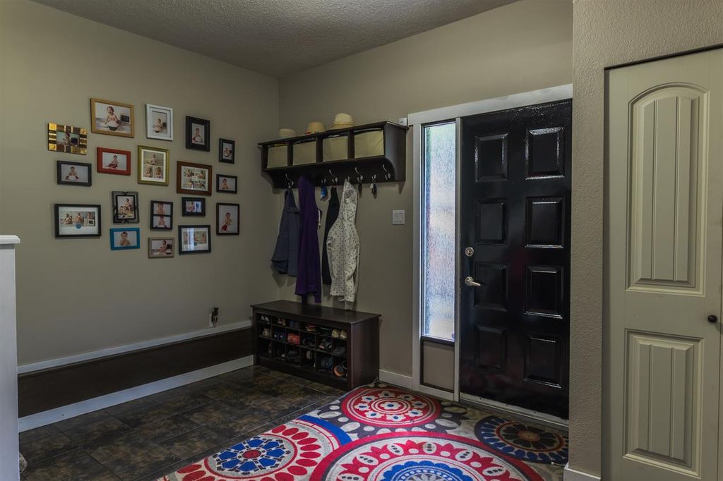 listing image 1106544678137608566