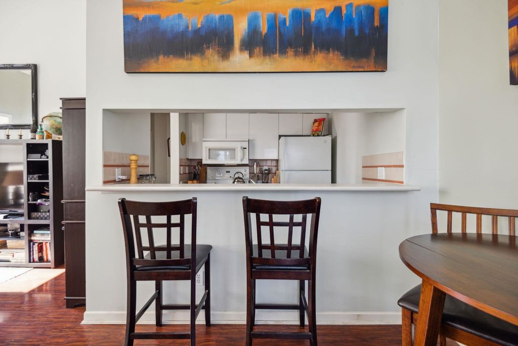 listing image 1107956978077378079