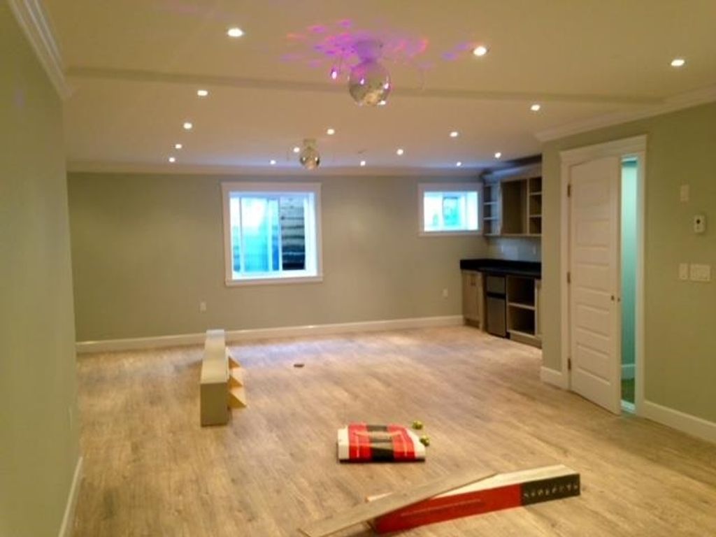listing image 1104253666113455169