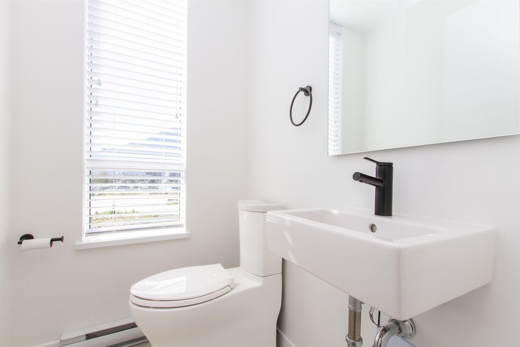 listing image 1104545807665120148